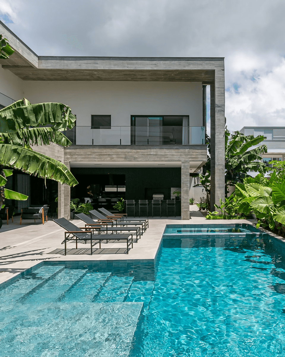 Casa com piscina e área gourmet